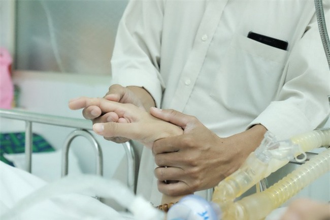 “Giữ cây hay giữ trái” – Đôi vợ chồng sắp đón con gái đầu lòng thì tai họa bất ngờ ập đến - Ảnh 15.