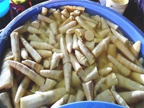 Những thực phẩm Việt thường được ủ hóa chất lạ của Trung Quốc bán “nhập nhèm” ở các chợ