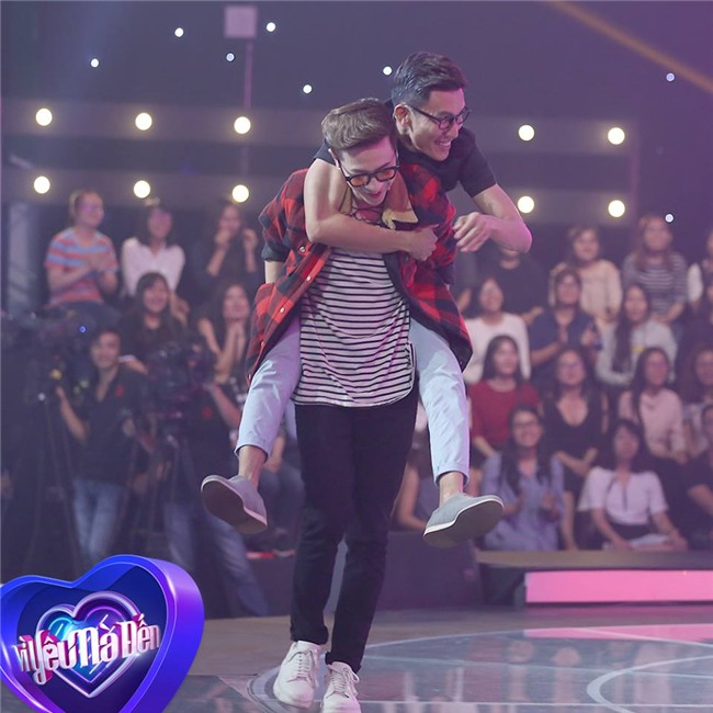 Hé lộ clip cực hot không được lên sóng của 4 soái ca trong tập 7 Vì yêu mà đến-3