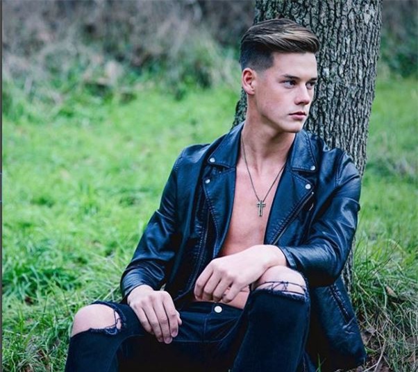 Vận động viên nhảy cầu đẹp trai như nam thần công khai mình là Gay - Ảnh 7.