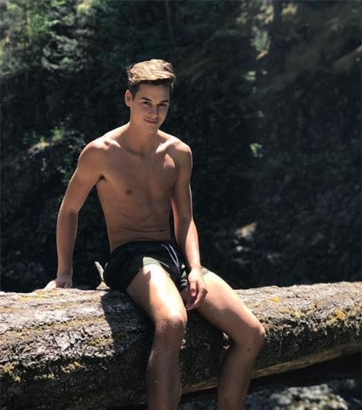 Vận động viên nhảy cầu đẹp trai như nam thần công khai mình là Gay - Ảnh 9.