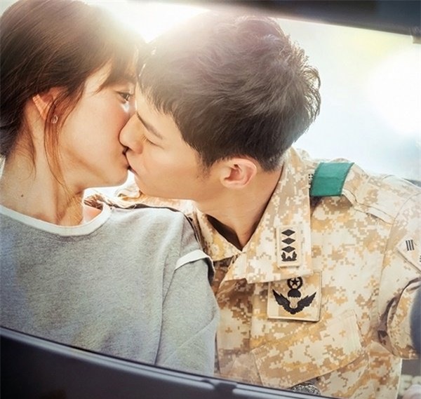 nhung cot moc choi loi trong con duong tinh yeu cua song joong ki - song hye kyo - 5