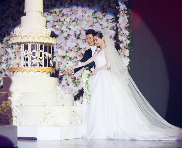 Cùng với Song Hye Kyo, nhiều người đẹp cũng diện thiết kế váy cưới của Dior trong ngày trọng đại-6