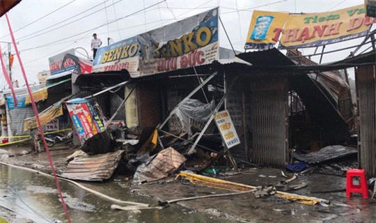 vo chong chu tiem vang dau don nhin 3 nguoi than chet chay - 1