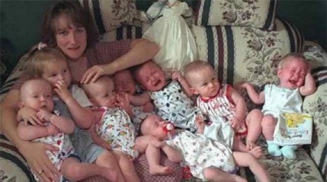 Ca sinh 7 đầu tiên trên thế giới và cuộc sống của gia đình họ sau 20 năm khiến ai cũng kinh ngạc - Ảnh 2.