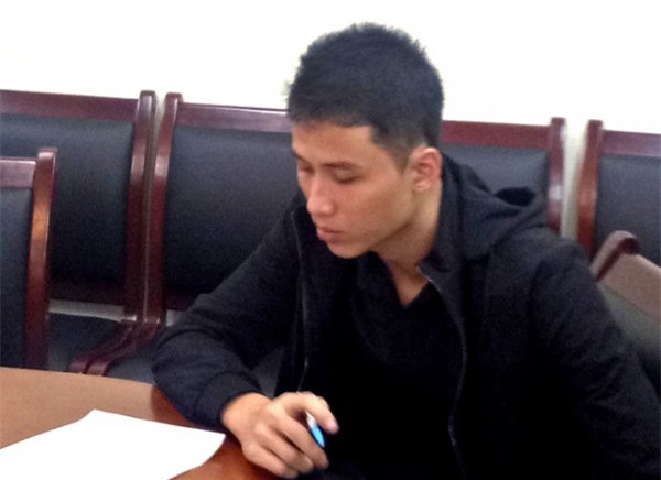 Mẹ khóc ngất, cả khu phố bàng hoàng khi biết tin nam sinh sư phạm sát hại người tình trong chung cư cao cấp Hà Nội - Ảnh 1.