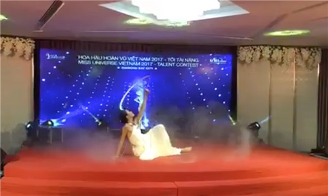 Hoàng Thùy bị nhận xét hát như... tra tấn giám khảo, Mâu Thủy ghi điểm với tài năng múa tại Hoa hậu Hoàn vũ VN - Ảnh 5.