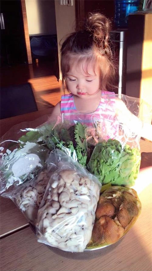 3 ba me showbiz viet noi tieng nuoi day con cuc kheo, giup tre tu lap - 9