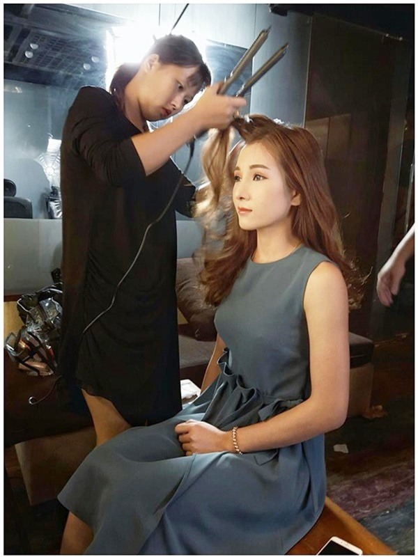 Bị cả nhà người yêu xua đuổi, bạn bè chê mắt lươn, đuổi việc vì nhìn gian manh, cô gái lột xác ngoạn mục - Ảnh 10.