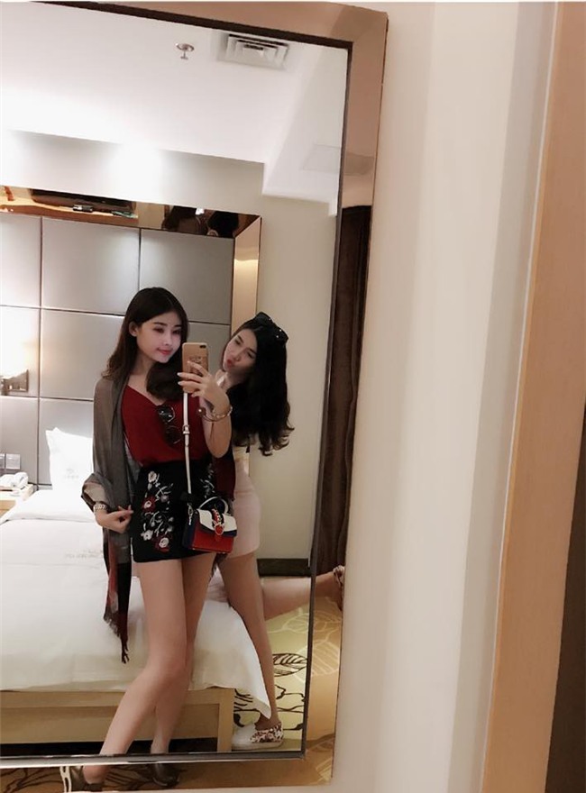 Cuộc sống sang chảnh trải đầy hàng hiệu của Tân Hoa hậu Đại dương Lê Âu Ngân Anh - Ảnh 7.