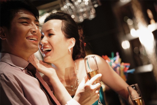 Gặp lại đồng nghiệp cũ, trớ trêu tôi biết mình và cô ấy có con sau tình một đêm - Ảnh 1.