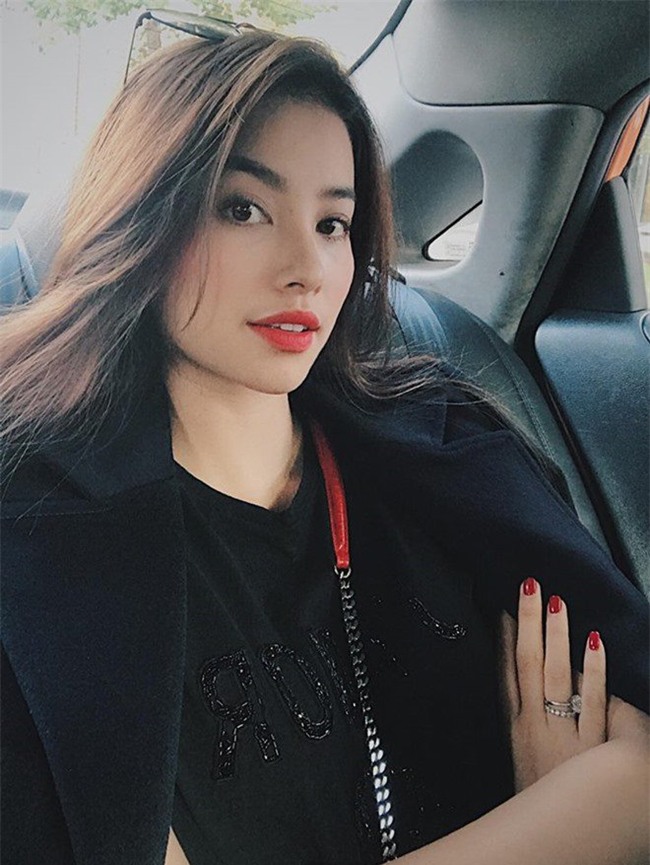 ai trong so my nhan viet la nguoi so huu doi moi teu quyen ru nhat? - 5
