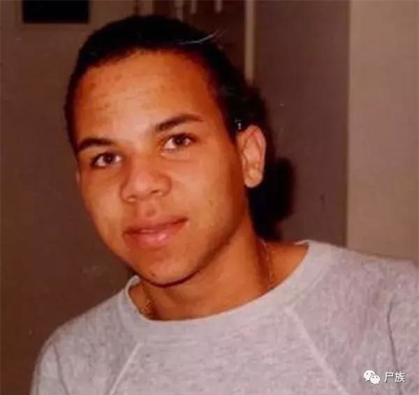 6 năm sau ngày con trai chết, gia đình nhận được bức ảnh hiện trường hé lộ vụ án bí ẩn không lời đáp - Ảnh 1.