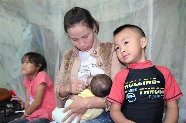 ha noi: nguoi phu nu 29 tuoi de son son 8 con sau 12 nam ket hon - 1