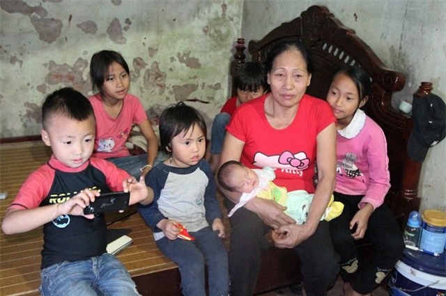 ha noi: nguoi phu nu 29 tuoi de son son 8 con sau 12 nam ket hon - 2