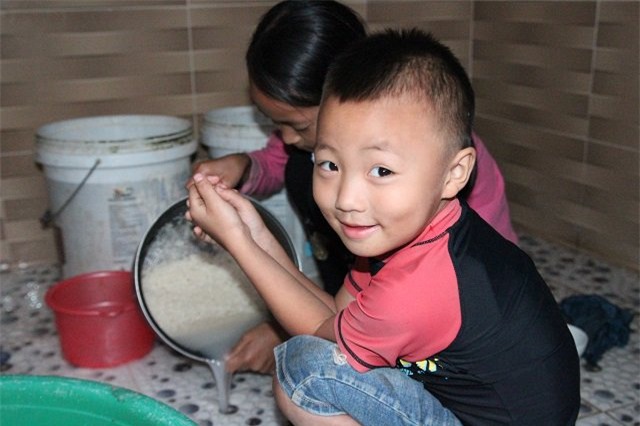 ha noi: nguoi phu nu 29 tuoi de son son 8 con sau 12 nam ket hon - 4