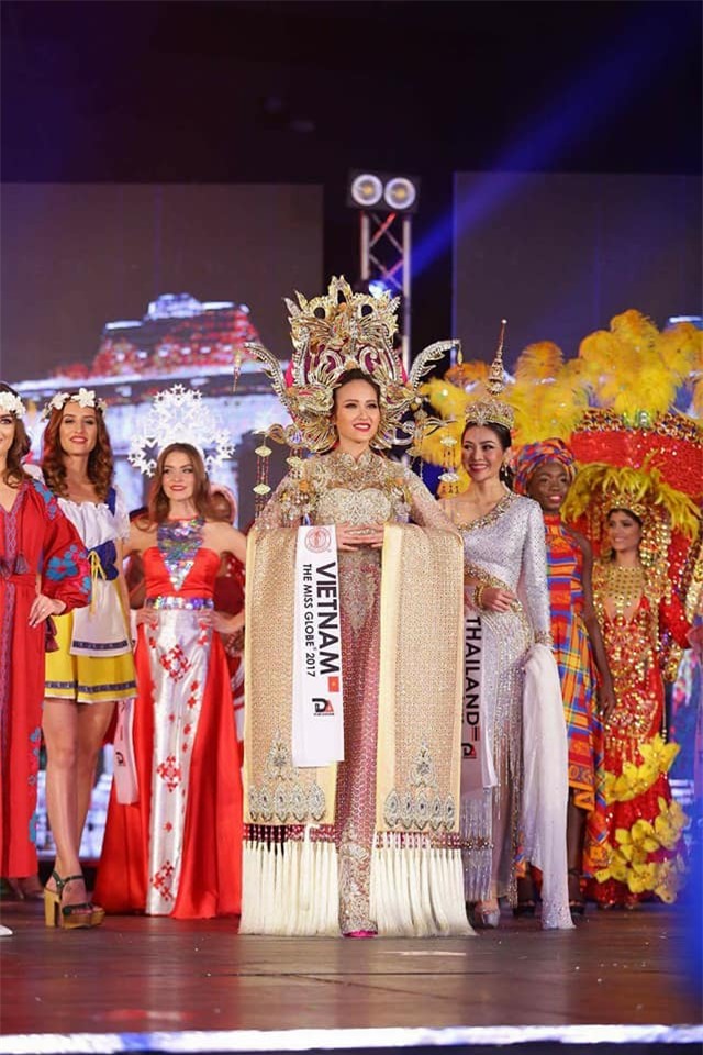 Đi thi trong âm thầm, Khánh Ngân xuất sắc đăng quang Hoa hậu Sắc đẹp Hoàn cầu 2017-8