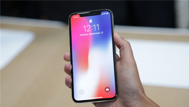 Apple đã làm ra chiếc iPhone X như thế nào?