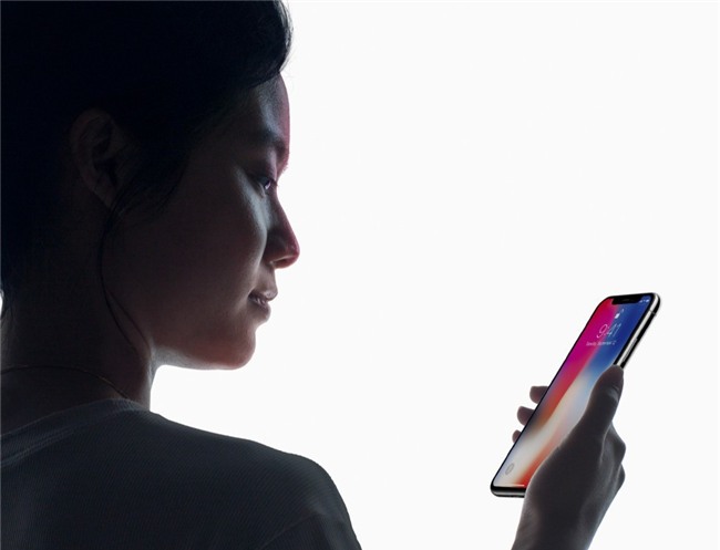 Apple đã làm ra chiếc iPhone X như thế nào?