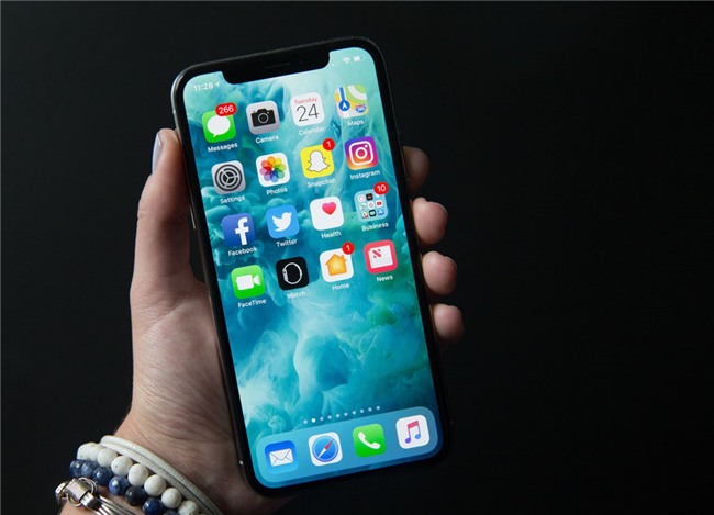 Apple đã làm ra chiếc iPhone X như thế nào?