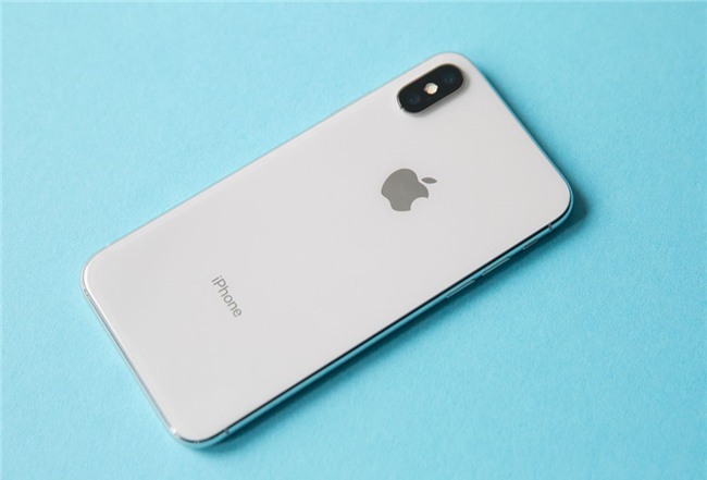 Apple đã làm ra chiếc iPhone X như thế nào?