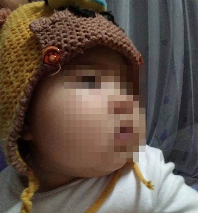 Tuyên Quang: Giữa đêm người nhà ôm thi thể bé gái 5 tháng tuổi quay lại BV yêu cầu làm rõ cái chết bất thường - Ảnh 2.