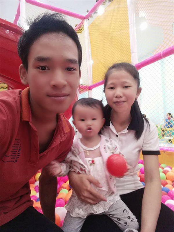 Mac ban be ban tan, chang trai 9X van yeu va cuoi co nang mat hi nguoi Nung