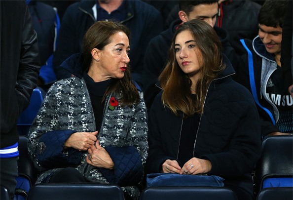 HLV Mourinho hanh phuc mung sinh nhat con gai hinh anh 6