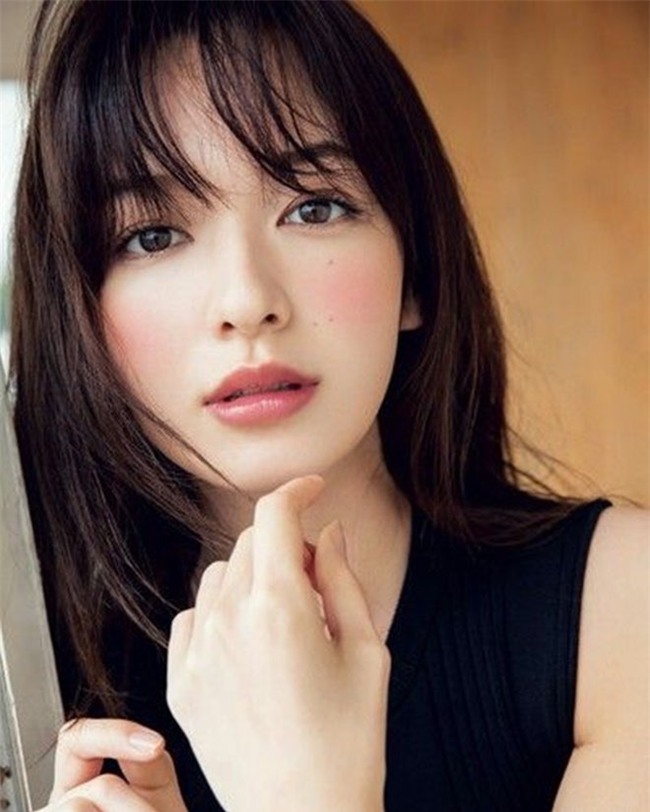 ky cang nhung toi gian makeup mat chinh la bi quyet cua phu nu nhat - 2