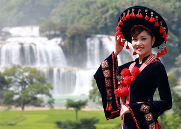 Những hoa hậu tự trả vương miện gây tranh cãi nhất showbiz Việt-5