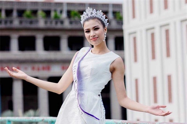 Những hoa hậu tự trả vương miện gây tranh cãi nhất showbiz Việt-8