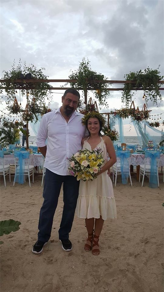 nguoi dan ong canada quyet cuoi gai “mot lan do” chi 5 ngay sau cau hon - 2