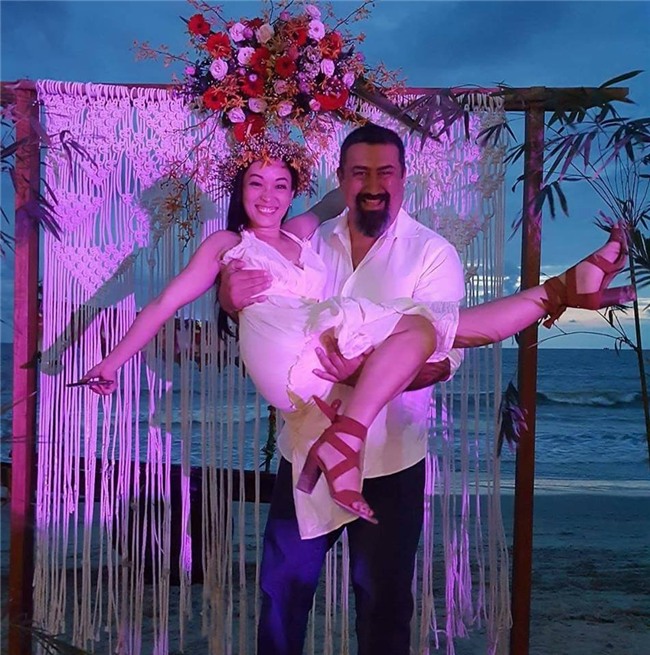 nguoi dan ong canada quyet cuoi gai “mot lan do” chi 5 ngay sau cau hon - 4