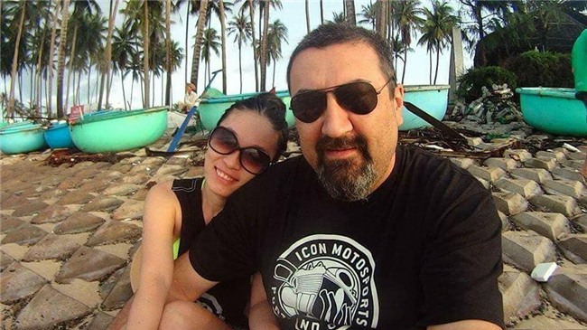 nguoi dan ong canada quyet cuoi gai “mot lan do” chi 5 ngay sau cau hon - 5