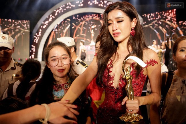 Những ngày gần đây, cứ mở mắt ra là chúng ta lại thấy có một Hoa hậu mới đăng quang... - Ảnh 1.