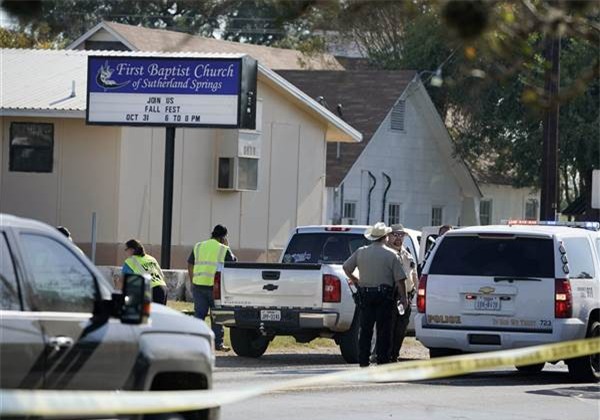 Hiện trường vụ xả súng đẫm máu tại nhà thờ Mỹ