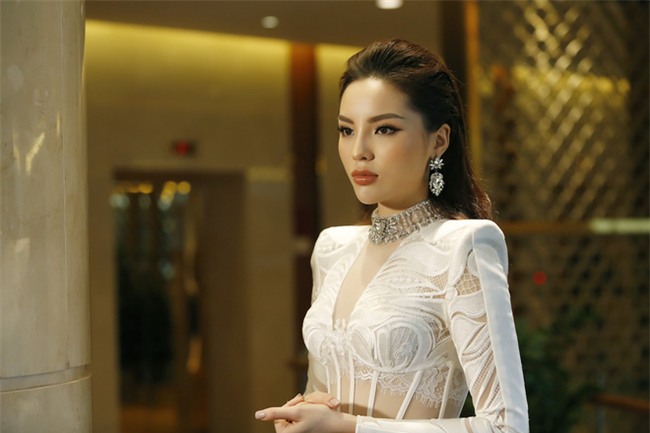 Hoa hậu Kỳ Duyên: Tôi chỉ thua Phạm Hương ở kinh nghiệm làm huấn luyện viên! - Ảnh 3.