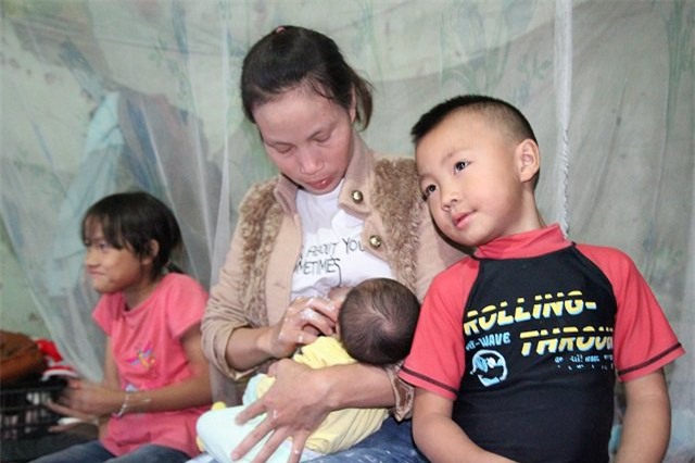 canh sinh hoat trong gia dinh nguoi me 29 tuoi, sinh 8 con o ha noi - 1