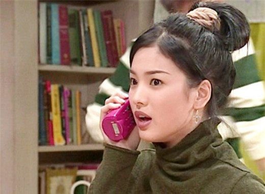 19 năm nhìn lại nhan sắc của Song Hye Kyo: Thì ra đây là lý do tường thành mãi không thể bị đạp đổ - Ảnh 2.