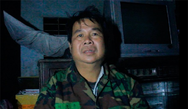 Phút thoát chết của người đàn ông bị lũ cuốn 10km cùng bè cá