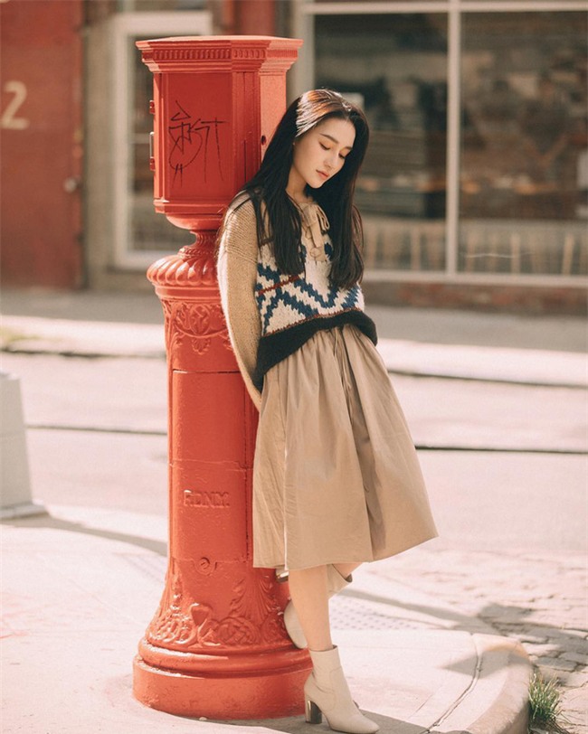 Mùa thu là phải mặc đồ nâu, nhưng bạn có biết màu nâu cũng có nhiều sắc độ như thế này - Ảnh 5.