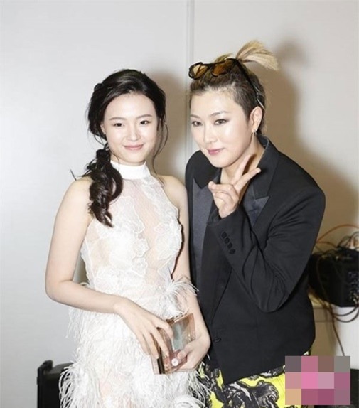 Mặt vẫn xinh, nhưng sao gu thời trang của Midu lại đột nhiên xuống cấp đến thế?-9