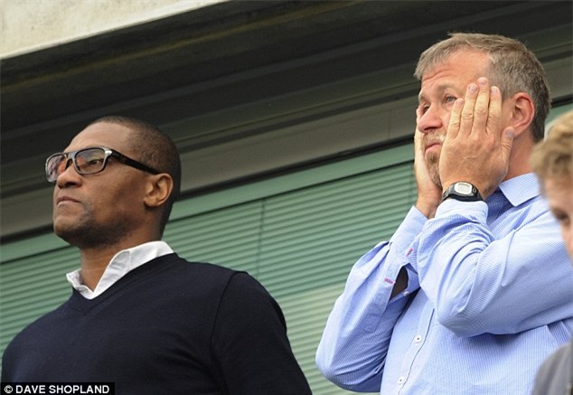 'Canh tay phai' cua ti phu Abramovic roi Chelsea hinh anh 1