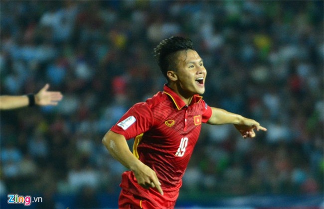 Cho ong Park Hang-seo 'kich no' Cong Phuong va Quang Hai hinh anh 2