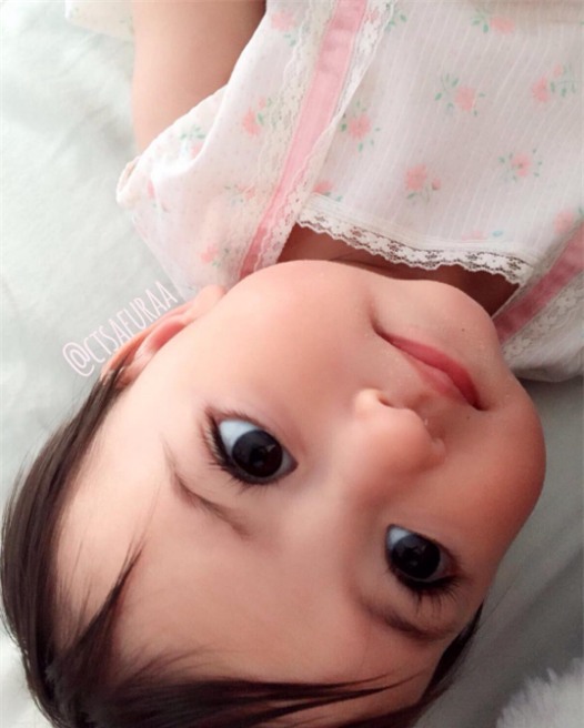 Lại thêm 1 em bé lai có đôi mắt đẹp hút hồn khiến fan hâm mộ “phát sốt” - Ảnh 3.