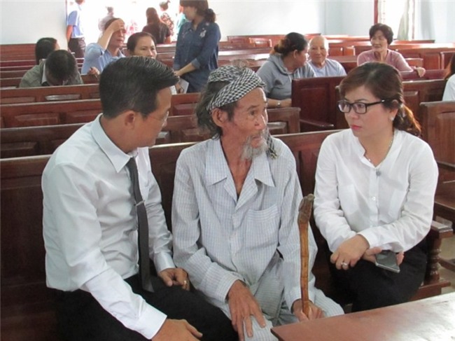 Tòa miễn hình phạt cho cụ ông 84 tuổi bị con đòi bỏ tù - Ảnh 4.