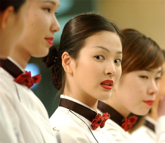 Nhìn vai diễn cách đây 14 năm của Song Hye Kyo và Han Ji Min, không ai nghĩ họ chỉ hơn nhau 1 tuổi - Ảnh 2.