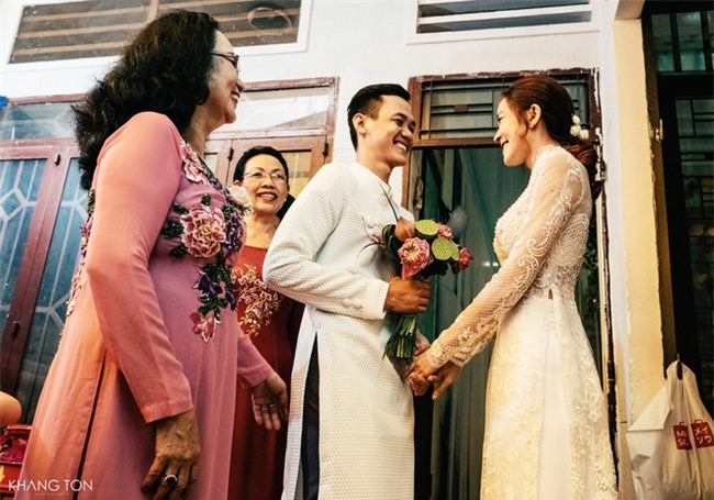Cả thế giới ra mà xem: Đám cưới sau 9 năm yêu với màn rước dâu tăng động cực chất của cặp đôi Sài Gòn - Ảnh 8.