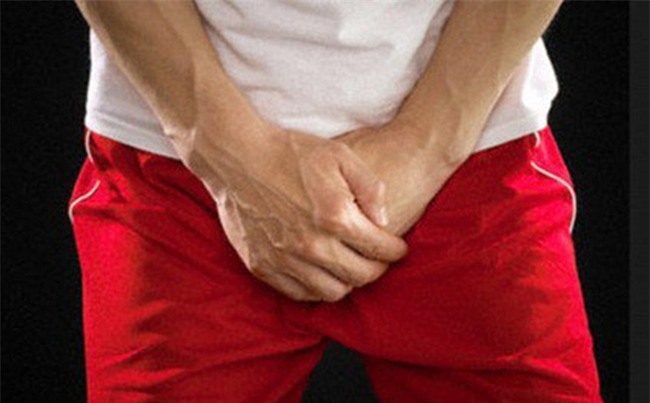 Suýt hoại tử vì đeo nhẫn cho 