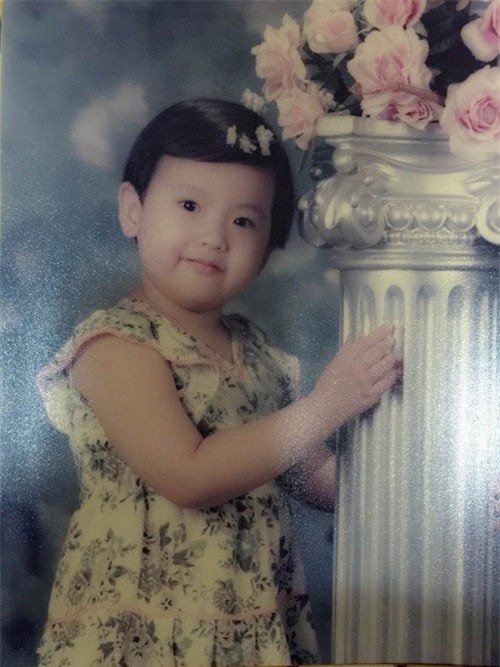 Lộ hình ảnh ngày bé không khác gì con trai của Tân Hoa hậu Hoàn cầu 2017 - Tin sao Viet - Tin tuc sao Viet - Scandal sao Viet - Tin tuc cua Sao - Tin cua Sao